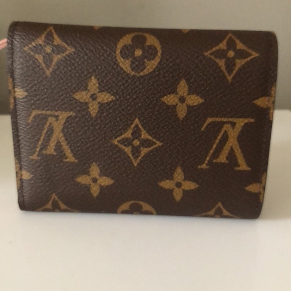 NEW Louis Vuitton Victorine Wallet in Rose Ballerine Pink - Picture 4 of 11